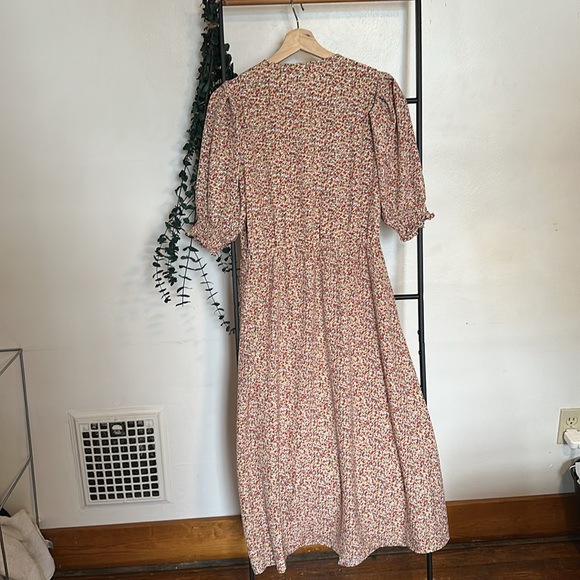 All in favor floral wrap dress - Picture 4 of 4